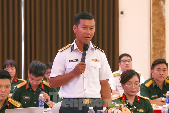 Sĩ quan trẻ Việt Nam - Lào hiến kế hiện đại hóa quân đội ảnh 6