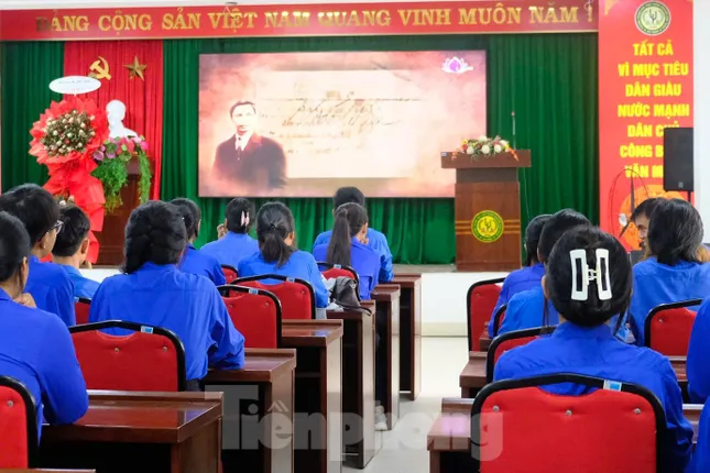 Mỗi tháng một thước phim, khơi gợi tình yêu lịch sử ảnh 2
