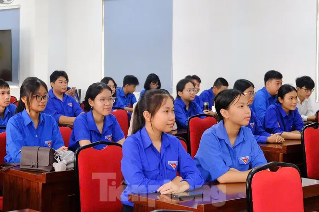 Mỗi tháng một thước phim, khơi gợi tình yêu lịch sử ảnh 3