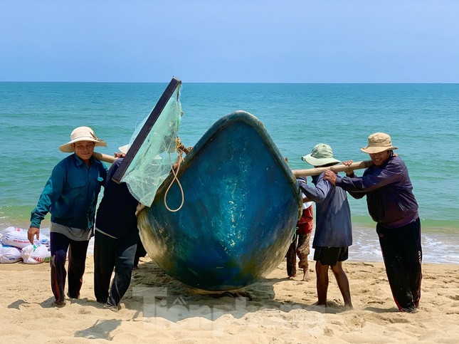 Ngư dân bỏ túi tiền triệu mỗi ngày nhờ cào ‘lộc biển’ ảnh 9