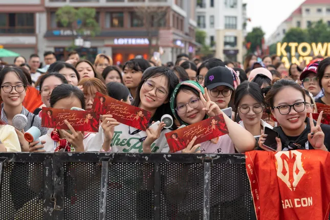 Fan meeting Đăng Khôi: Fanclub có tên chính thức, BB Trần “ồn” nhất ảnh 2