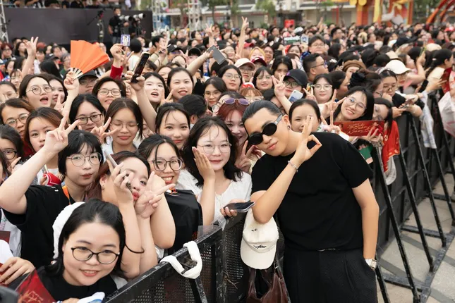 Fan meeting Đăng Khôi: Fanclub có tên chính thức, BB Trần “ồn” nhất ảnh 5