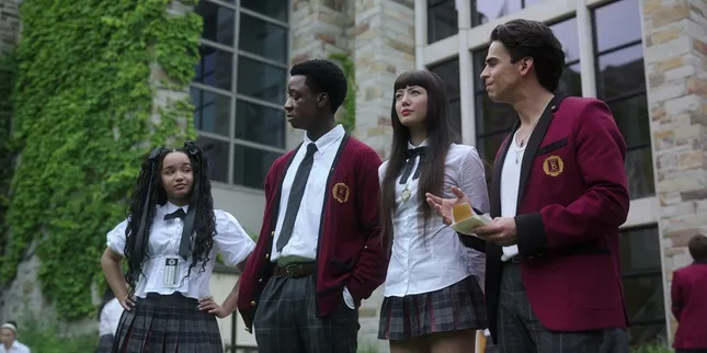 Dù bị “fan cứng” chê tơi tả, “Kakegurui” phiên bản Netflix vẫn sẽ có mùa 2 ảnh 4