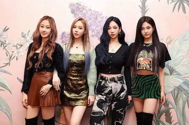 NÓNG: Tân binh aespa sẽ tham gia concert online mở màn năm mới 2021 của nhà SM ảnh 2