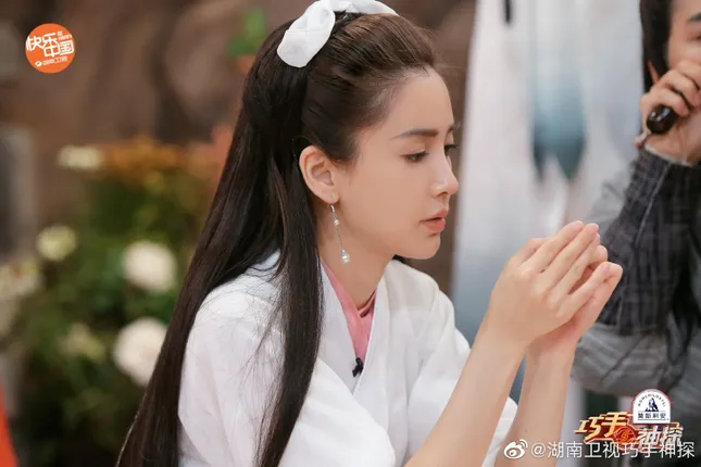 Angela Baby hóa thân thành “Thần tiên tỷ tỷ” trong show tạp kĩ Xảo Thủ Thần Thám ảnh 4