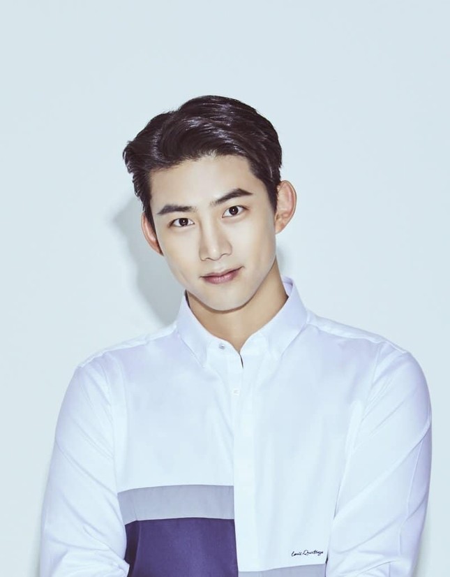 Song Joong Ki trở lại với bom tấn mới, nhưng Taecyeon (2PM) mới là tâm điểm chú ý ảnh 3