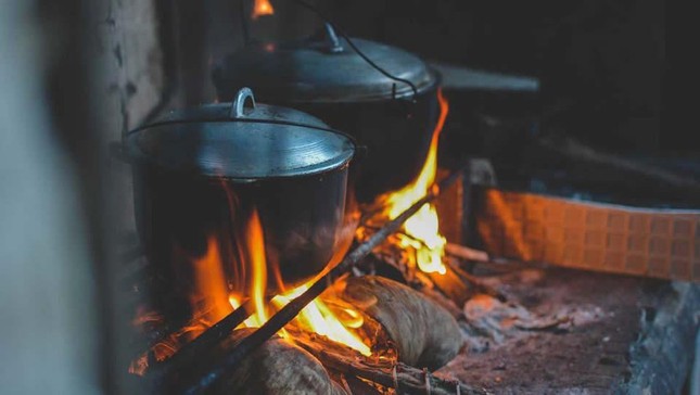 Cuộc thi viết Trà sữa cho tâm hồn: Tuổi thơ ấm mãi bên bếp lửa của ngoại ảnh 3