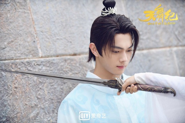 Hứa Khải giả nữ nhi trong “Thiên Vũ Kỷ”: Poster là Thúy Kiều, lên phim thành Thúy Vân ảnh 2