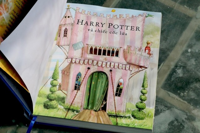 Mừng Harry Potter 20 tuổi với “Chiếc Cốc Lửa” in màu và tiệc phù thủy ở Đường sách! ảnh 2