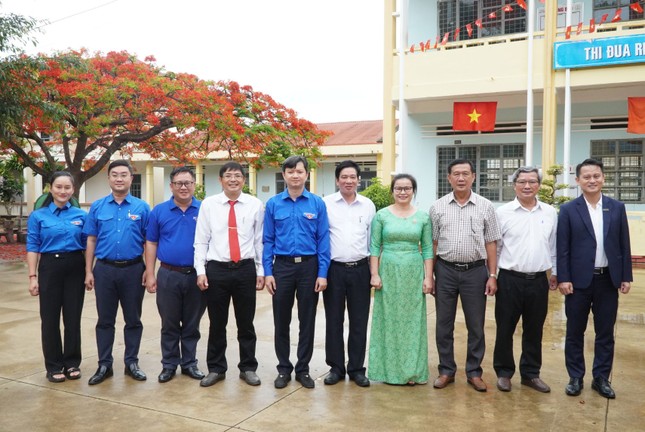Khởi công nhà cho cựu thanh niên xung phong ảnh 9