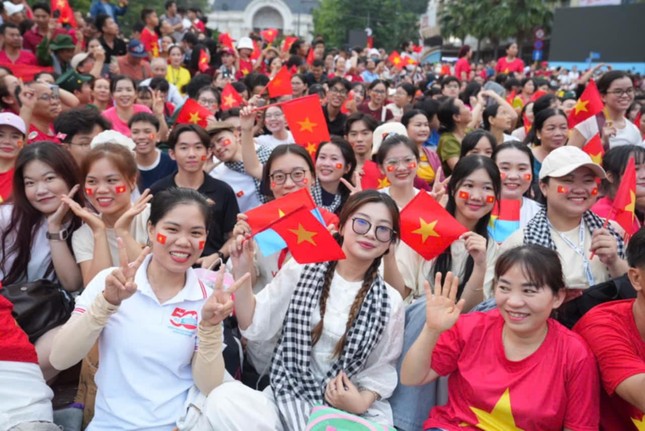 Du lịch TPHCM dịp 30/4: Từ tiểu thương tới bác tài xế đều nhiệt tình, hiếu khách ảnh 1
