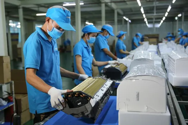 Lý do doanh nghiệp đang phải &apos;giữ chân&apos; lao động bằng mọi giá ảnh 2