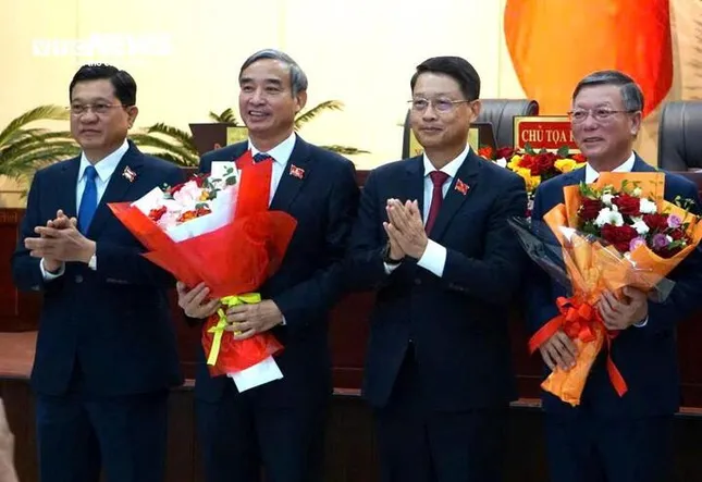 Chủ tịch UBND TP Đà Nẵng nghỉ hưu trước tuổi ảnh 1