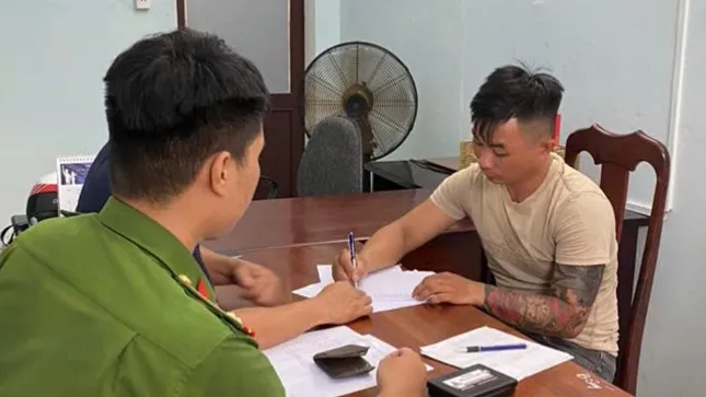 Đột nhập, kề dao vào cổ chủ nhà yêu cầu giao nộp toàn bộ tài sản ảnh 1