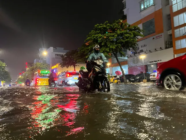 Đà Nẵng chỉ đạo khẩn để ứng phó với thời tiết cực đoan ảnh 3