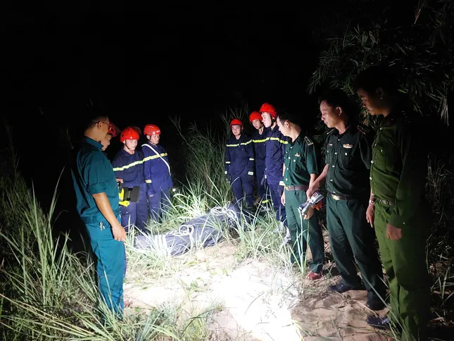 Đà Nẵng: Du khách tử vong vì bị rơi khi chơi dù lượn ảnh 3