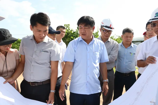 Chủ tịch Đà Nẵng chỉ đạo nóng vụ cầu 270 tỷ 'chờ' đường dẫn ảnh 1