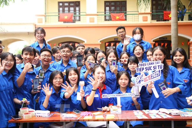 Talkshow tiếp sức &apos;Vững tâm lý - Vượt mùa thi&apos; cho học sinh Bắc Ninh ảnh 1