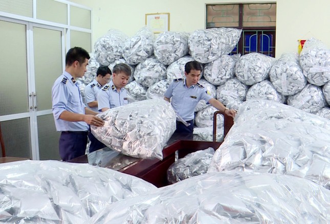 Phát hiện kho chứa 40.000 gói rong biển không rõ nguồn gốc ở Bắc Ninh ảnh 1