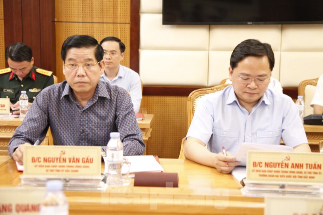 Chủ nhiệm Ủy ban Kiểm tra Trung ương làm việc với Ban Thường vụ Tỉnh ủy Bắc Giang và Bắc Ninh ảnh 2