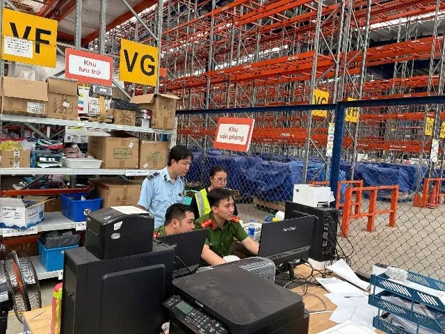 Tạm giữ hơn 200.000 sản phẩm có dấu hiệu nhập lậu ở Bắc Ninh ảnh 1