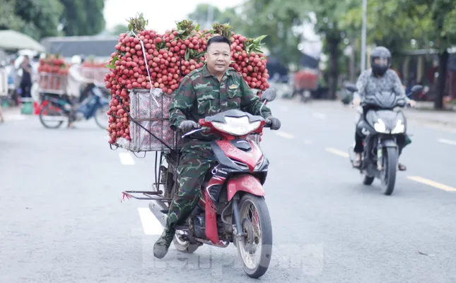 Đi chợ vải thiều Bắc Giang ảnh 1