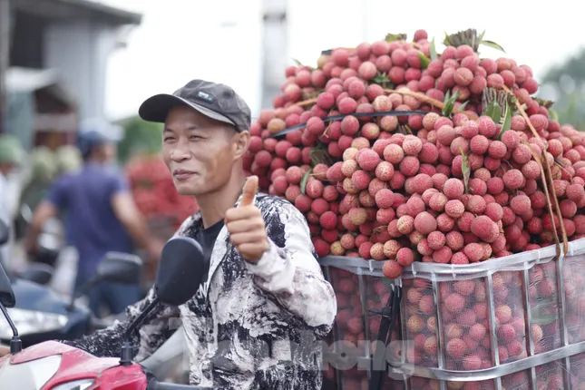 Đi chợ vải thiều Bắc Giang ảnh 5