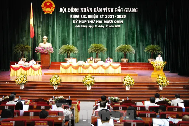 HĐND tỉnh Bắc Giang họp lần cuối thông qua nhiều nội dung quan trọng ảnh 1