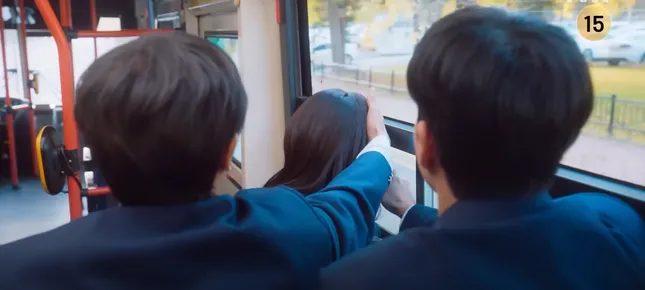 Head Over Heels tập 4: "Cái chùa" Gyeon U rung động, hết lạnh lùng với "cái chợ" Seong A ảnh 5