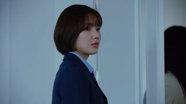 Chị Đại Học Đường 2: Yeri "phản dame" gắt, hôn phu "sai đẹp chiêu" đáng hóng ảnh 1