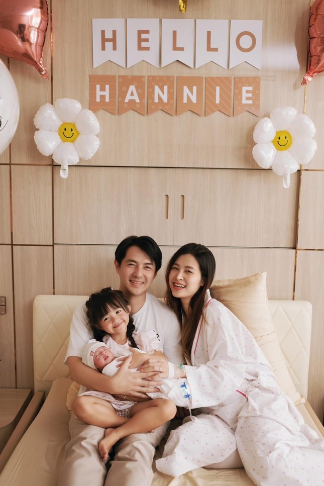 Sao nữ V-Biz khoe ảnh vượt cạn xinh đẹp: Riêng Puka gây tranh cãi vì một chi tiết ảnh 7