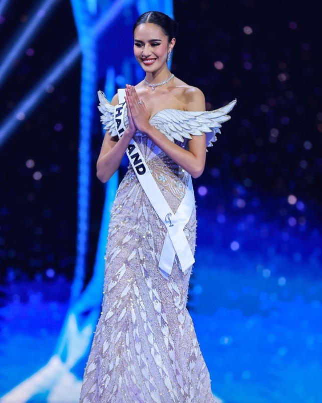 Ông Nawat bị "khịa" cực cay khi người đẹp Thái Lan đăng quang Miss World 2025 ảnh 1
