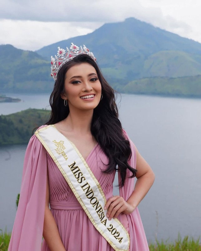 Không vào Top cao, Monica Kezia vẫn chiếm cảm tình khán giả Miss World 2025 ảnh 1