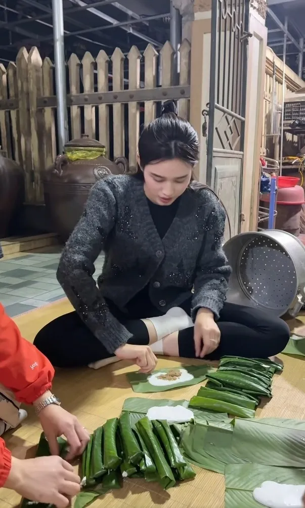 Hoa hậu Đỗ Thị Hà dạo này lạ lắm, thay đổi ra sao mà mọi người tấm tắc khen ngợi? ảnh 3