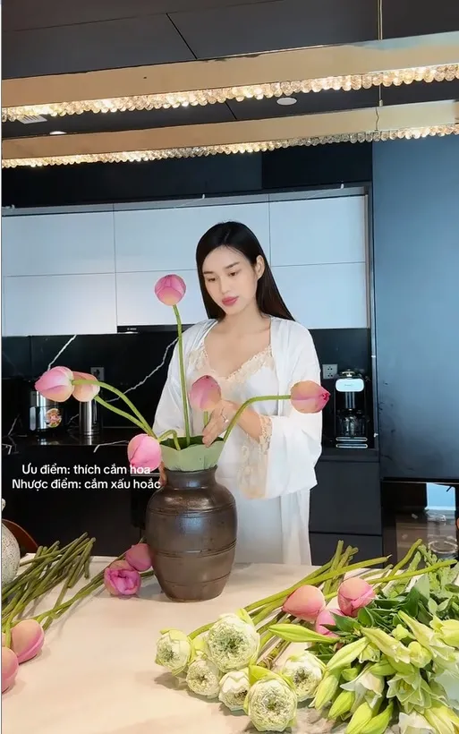 Hoa hậu Đỗ Thị Hà dạo này lạ lắm, thay đổi ra sao mà mọi người tấm tắc khen ngợi? ảnh 7