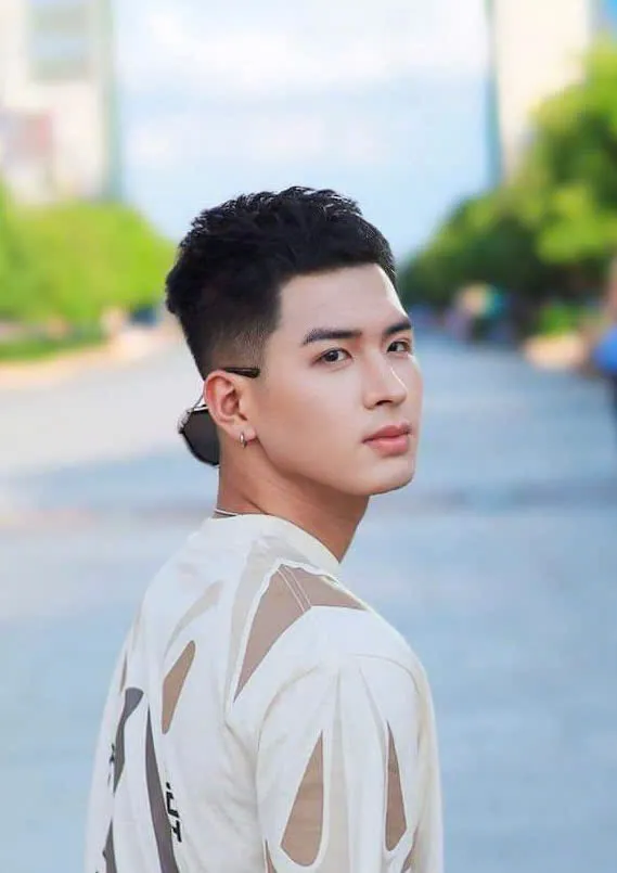 Chàng tân binh sáng giá của phim giờ vàng với chiều cao như tổng tài truyện ngôn tình ảnh 2