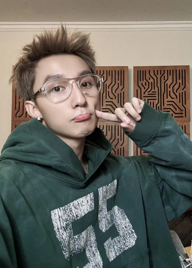 Tư liệu "ngày xưa ơi": MONO lưu lại khoảnh khắc Sơn Tùng M-TP tạo ra ca khúc triệu view ảnh 2