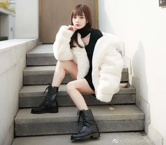 Nghệ sĩ Trung Quốc đánh đổi gì khi livestream kiếm triệu USD? ảnh 3