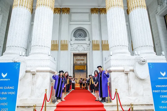 Lễ khai giảng đầu tiên ở trường Đại học VinUni đã diễn ra như thế nào? ảnh 1