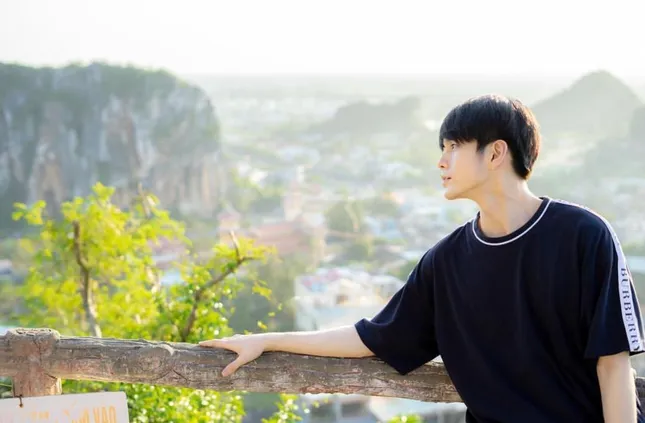 Nguyên cớ nào khiến Ong Seong Woo âu sầu trong chuyến du lịch cùng gia đình? ảnh 3