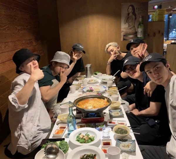 Không thể ngờ Suho lại hạn chế đến các buổi gặp gỡ của EXO vì lý do khó đỡ này ảnh 1
