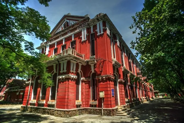 Đi tìm những ngôi trường siêu đẹp, xứng đáng làm bối cảnh cho “Vườn Sao Băng” bản Việt ảnh 6