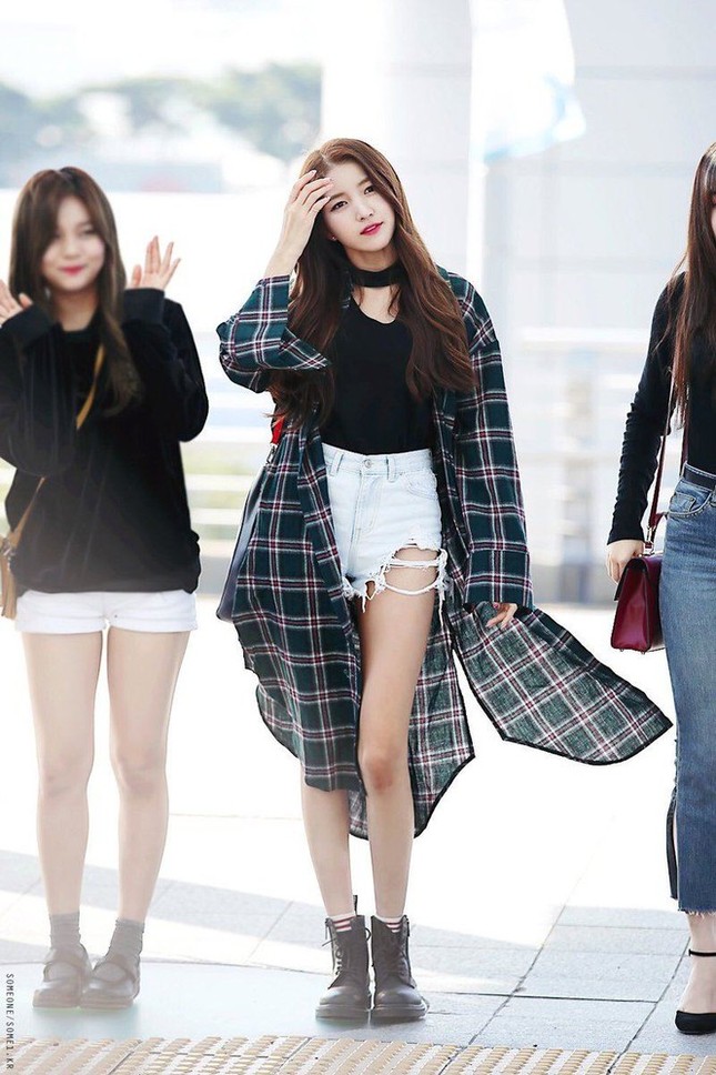 Không phải Sooyoung (SNSD), đây mới là idol nữ sở hữu đôi chân dài nhất K-Pop! ảnh 5
