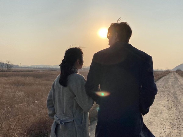 Thêm bằng chứng Lee Min Ho và Kim Go Eun dùng đồ đôi: Đã đến lúc công khai chuyện hẹn hò? ảnh 5