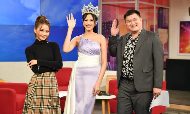 Những kiểu váy tôn vóc dáng cực phẩm của Đỗ Thị Hà, riêng 2 mẫu này Hoa Hậu cần né xa ảnh 1