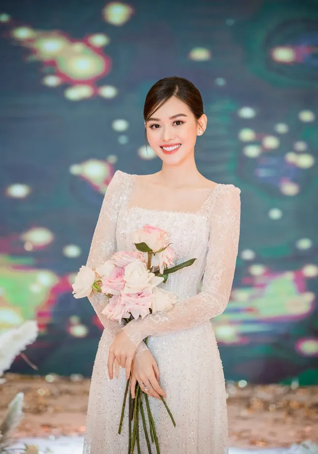 Á hậu Tường San khoe thêm ảnh cưới: Váy đã đẹp, dung nhan cô dâu còn kiều diễm hơn nữa ảnh 5