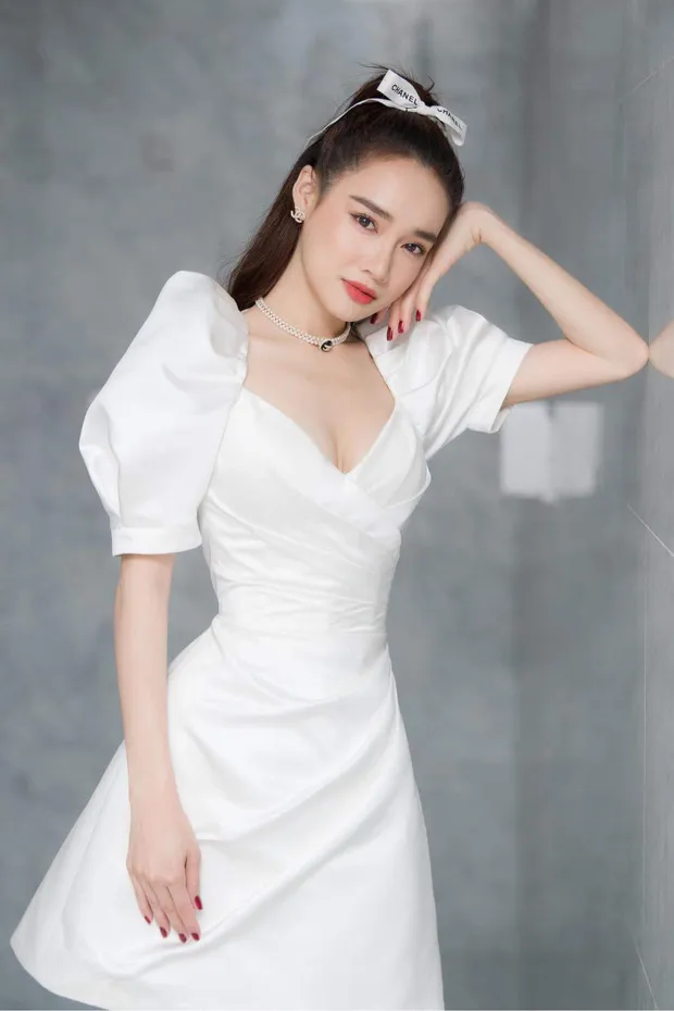 “Bắt trend” buộc tóc như Jennie (BLACKPINK), nhan sắc Nhã Phương thăng hạng đáng kể ảnh 3