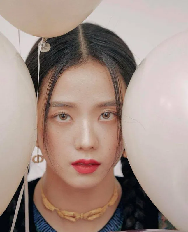 Netizen Hàn bỗng dưng tranh cãi nảy lửa về Jisoo BLACKPINK, lý do thì rất “cạn lời“ ảnh 7