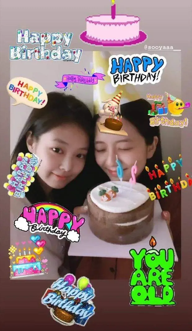 “Nữ thần mặt mộc” của BLACKPINK gọi tên Jennie: Không son phấn còn xinh hơn khi trang điểm ảnh 2
