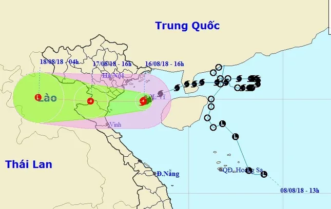 Di dời trên 17.000 dân khỏi vùng nguy hiểm trước khi bão vào ảnh 1